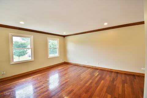 1475 Caldwell Ln, Hoffman Estates, IL 60169 photo 2