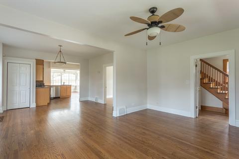161 E North Ave, Elmhurst, IL 60126 photo 3