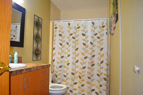 525 Maplewood Dr, Lakemoor, IL 60051 photo 9