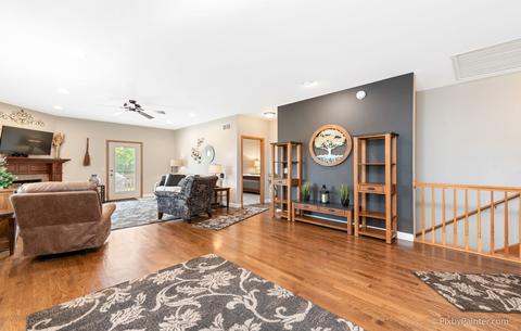 1476 Mackenzie Ln, Elgin, IL 60120 photo 9