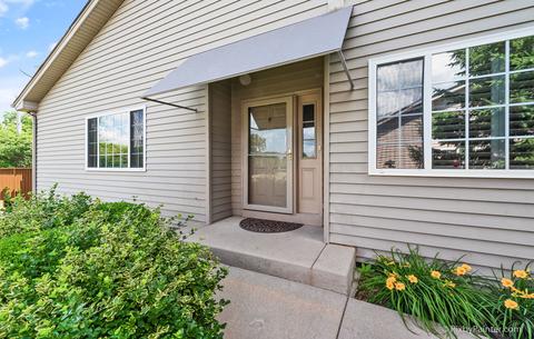 1476 Mackenzie Ln, Elgin, IL 60120 photo 2