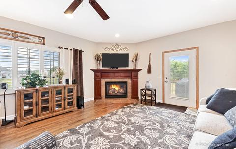 1476 Mackenzie Ln, Elgin, IL 60120 photo 3