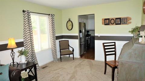 2860 Stuart Kaplan Ct, Aurora, IL 60503 photo 4