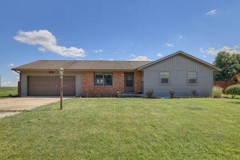 13 Southview Dr, Sidney, IL 61877 photo 1