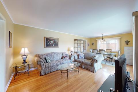 1356 S 5th Ave, Des Plaines, IL 60018 photo 2
