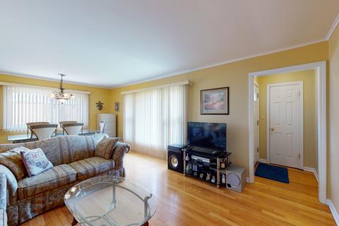 1356 S 5th Ave, Des Plaines, IL 60018 photo 4