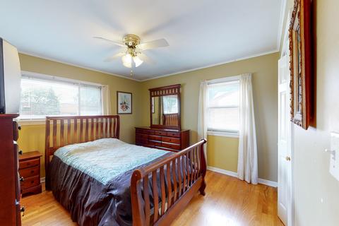 1356 S 5th Ave, Des Plaines, IL 60018 photo 10