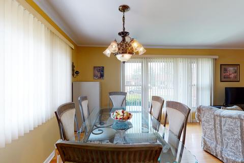 1356 S 5th Ave, Des Plaines, IL 60018 photo 6