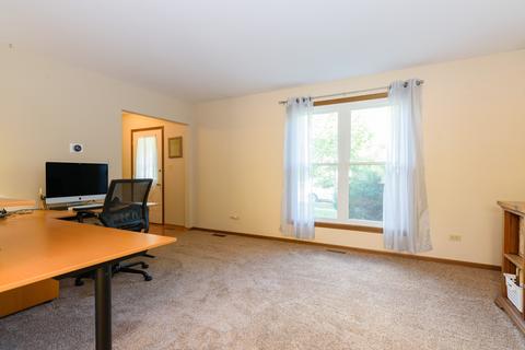 1600 Charles Ave, Algonquin, IL 60102 photo 3