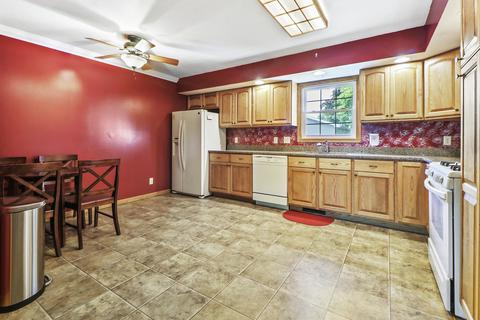 107 E Prairie St, Sidney, IL 61877 photo 6