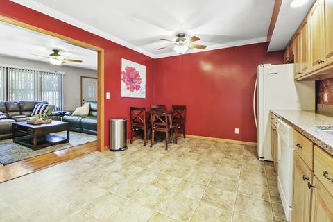 107 E Prairie St, Sidney, IL 61877 photo 8