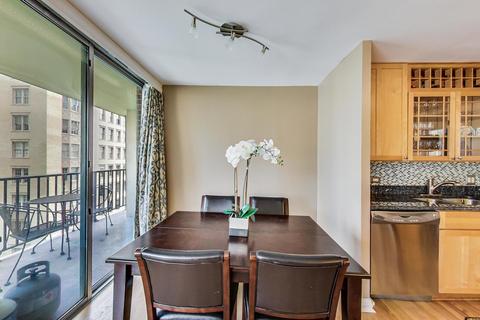 71 E Division St #803, Chicago, IL 60610 photo 11