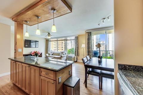 71 E Division St #803, Chicago, IL 60610 photo 16