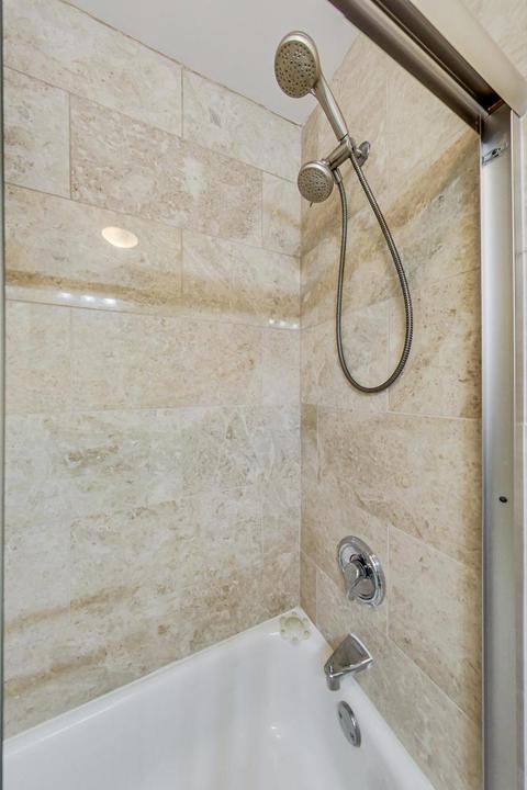 71 E Division St #803, Chicago, IL 60610 photo 22