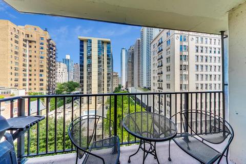 71 E Division St #803, Chicago, IL 60610 photo 17