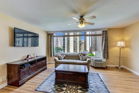 71 E Division St #803, Chicago, IL 60610 photo 8