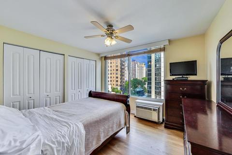 71 E Division St #803, Chicago, IL 60610 photo 29