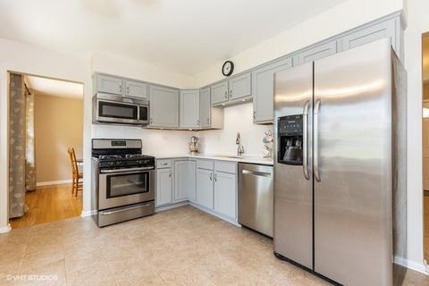 1441 Killdeer Dr, Naperville, IL 60565 photo 5