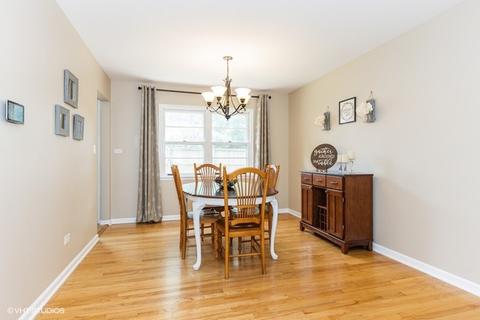 1441 Killdeer Dr, Naperville, IL 60565 photo 4