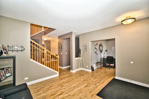 3079 Chalkstone Ave, Elgin, IL 60124 photo 7