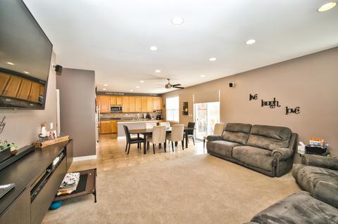 3079 Chalkstone Ave, Elgin, IL 60124 photo 15