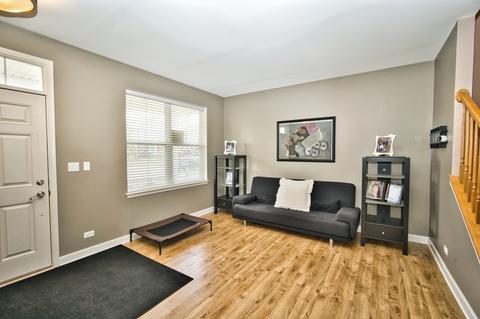 3079 Chalkstone Ave, Elgin, IL 60124 photo 9