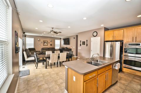 3079 Chalkstone Ave, Elgin, IL 60124 photo 22