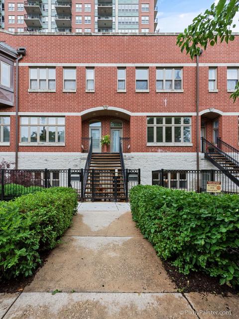 318 E 18th St, Chicago, IL 60616 photo 3