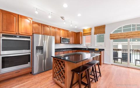 318 E 18th St, Chicago, IL 60616 photo 9