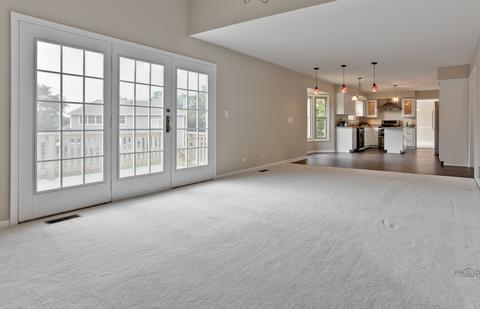3880 Bernay Ln, Hoffman Estates, IL 60192 photo 16