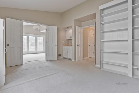 3880 Bernay Ln, Hoffman Estates, IL 60192 photo 12