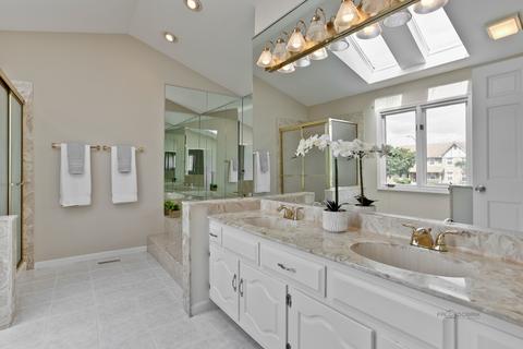 3880 Bernay Ln, Hoffman Estates, IL 60192 photo 27