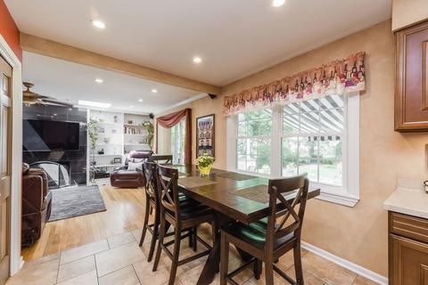 1516 Killdeer Dr, Naperville, IL 60565 photo 9