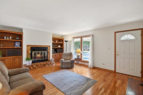14 Willow Trl, Wheeling, IL 60090 photo 3