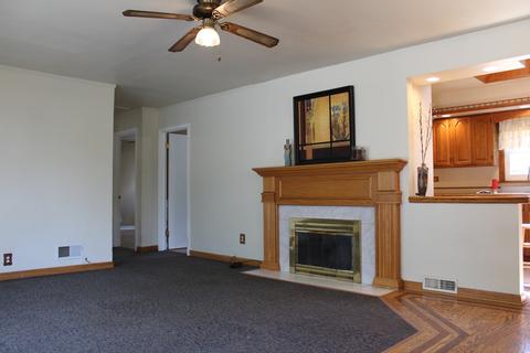 226 Dorsetshire Dr, Steger, IL 60475 photo 2