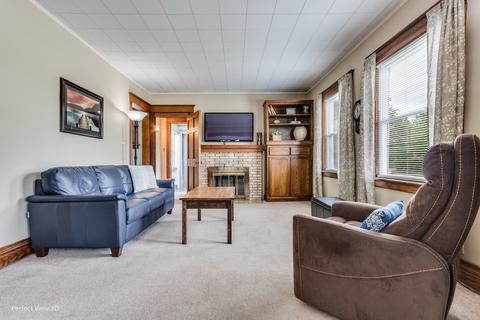 322 E 9th St, Lockport, IL 60441 photo 4