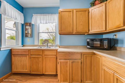 322 E 9th St, Lockport, IL 60441 photo 9