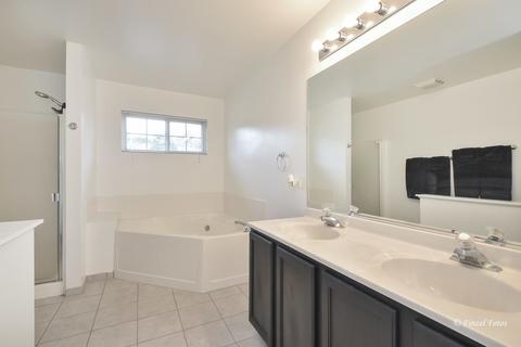 1500 Arquilla Dr, Algonquin, IL 60102 photo 8