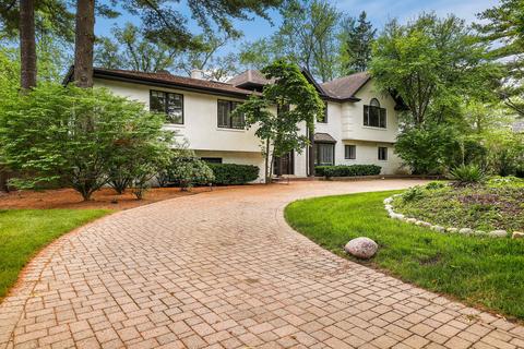745 Becker Rd, Glenview, IL 60025 photo 2