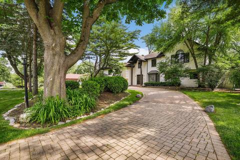 745 Becker Rd, Glenview, IL 60025 photo 1
