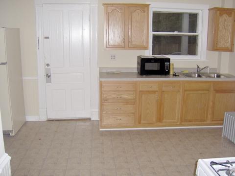 486 Ashland Ave, Elgin, IL 60123 photo 2