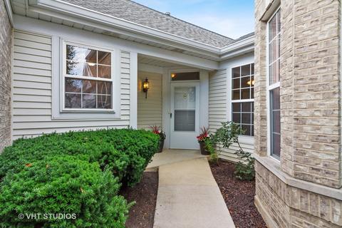 20930 W Spruce Ln, Plainfield, IL 60544 photo 1