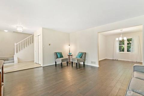 3104 W Bretons Dr, Mchenry, IL 60050 photo 10