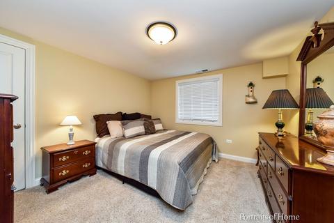 816 S Wright St, Naperville, IL 60540 photo 25
