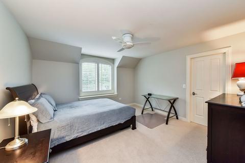 816 S Wright St, Naperville, IL 60540 photo 23
