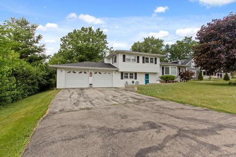 207 Brigham School Rd, Bloomington, IL 61704 photo 2