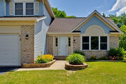 1381 Northgate Dr, Bartlett, IL 60103 photo 2