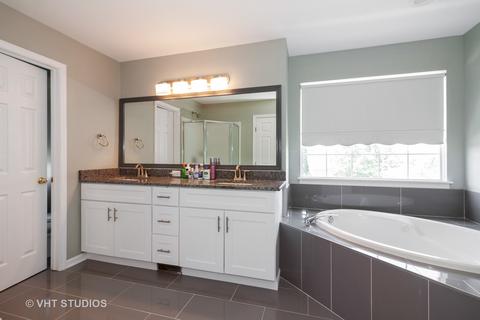 3206 Diane Dr, Aurora, IL 60504 photo 8