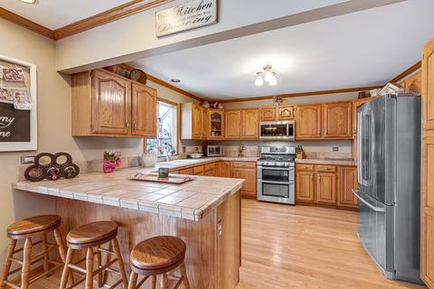 2030 Carlisle St, Algonquin, IL 60102 photo 4