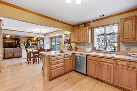 2030 Carlisle St, Algonquin, IL 60102 photo 11